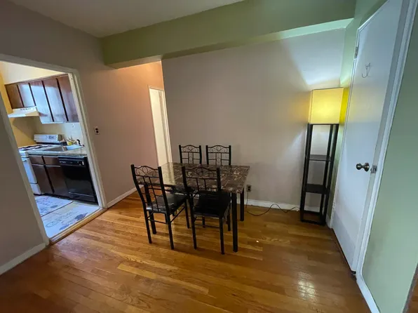 350 East 30th Street image 5 of 7