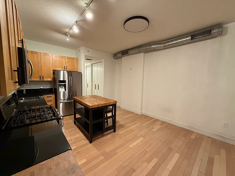 150 E Robinson St #205 — Photo 3