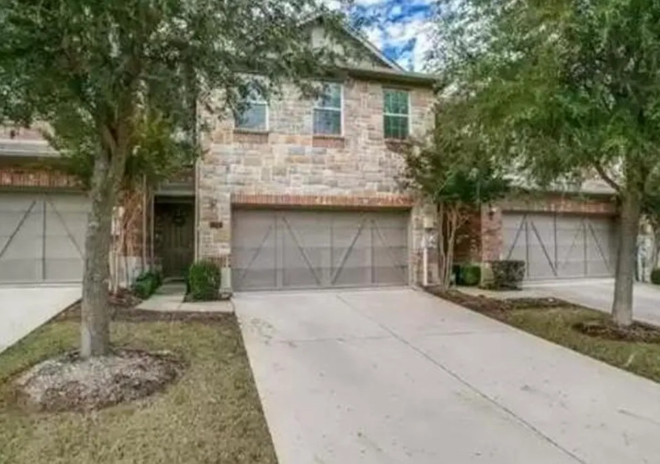 2249 Salado Dr