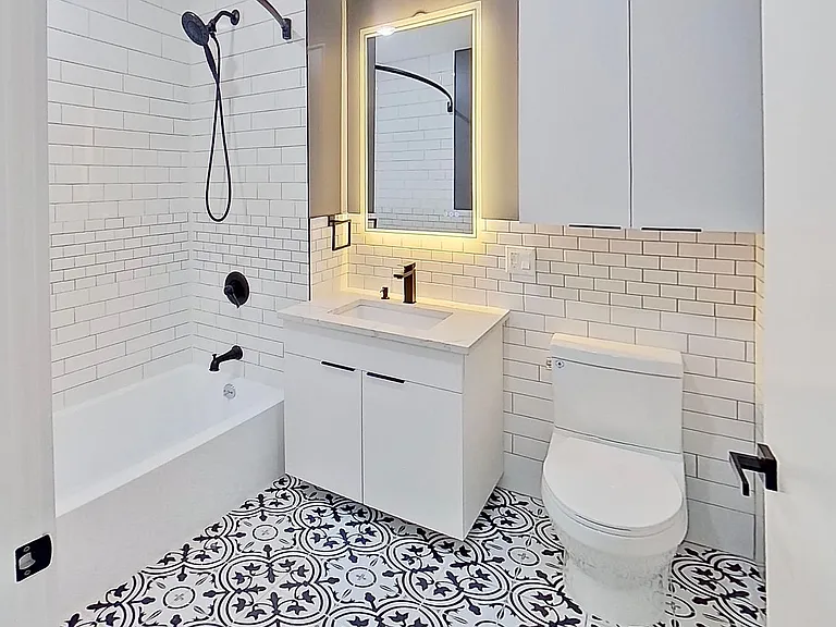 27 Montrose Ave #4J — Photo 21