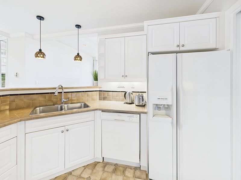 Saanich Apartment for rent - 2 Bedrooms — photo 22