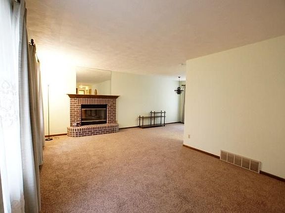 4th image of 1422 Lindwood Dr