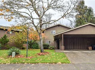 2258 Ridgeway Dr, Eugene, OR 97401