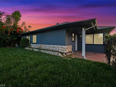 7027 Gloria Ave, Lake Balboa, CA, 91406