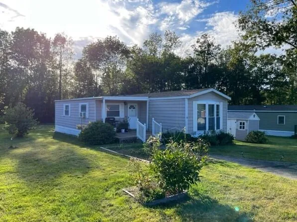 25 Sandalwood Circle, Kittery, ME 03904