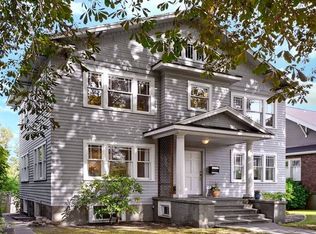 106 Smith St, Seattle, WA 98109