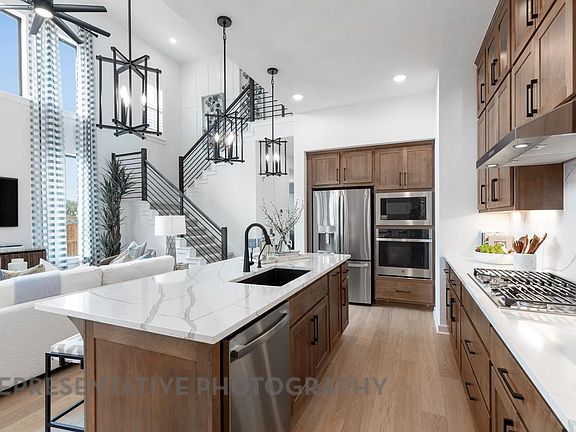7th image of this home
