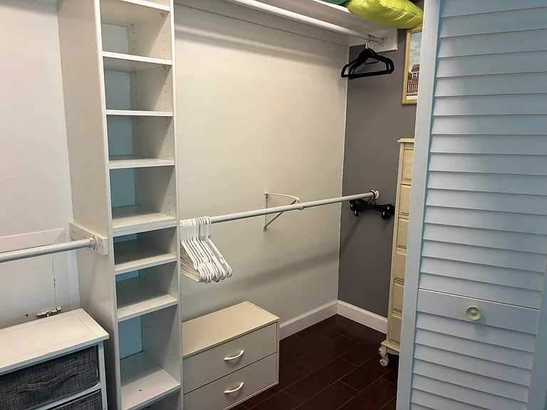 825 Center St #21B — Photo 23