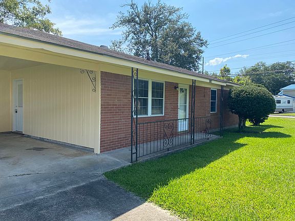 2nd image of 3817 Catalina St