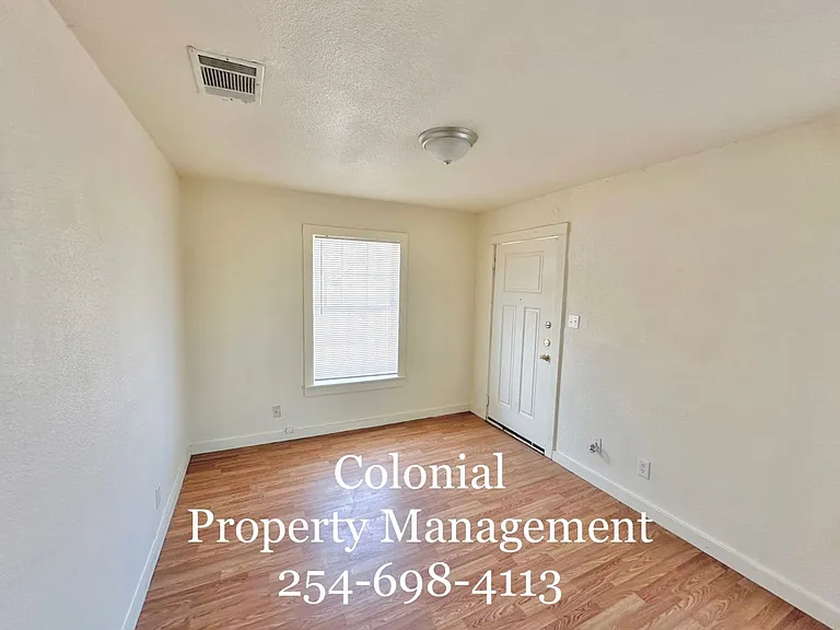 422 W Green Ave — Photo 6