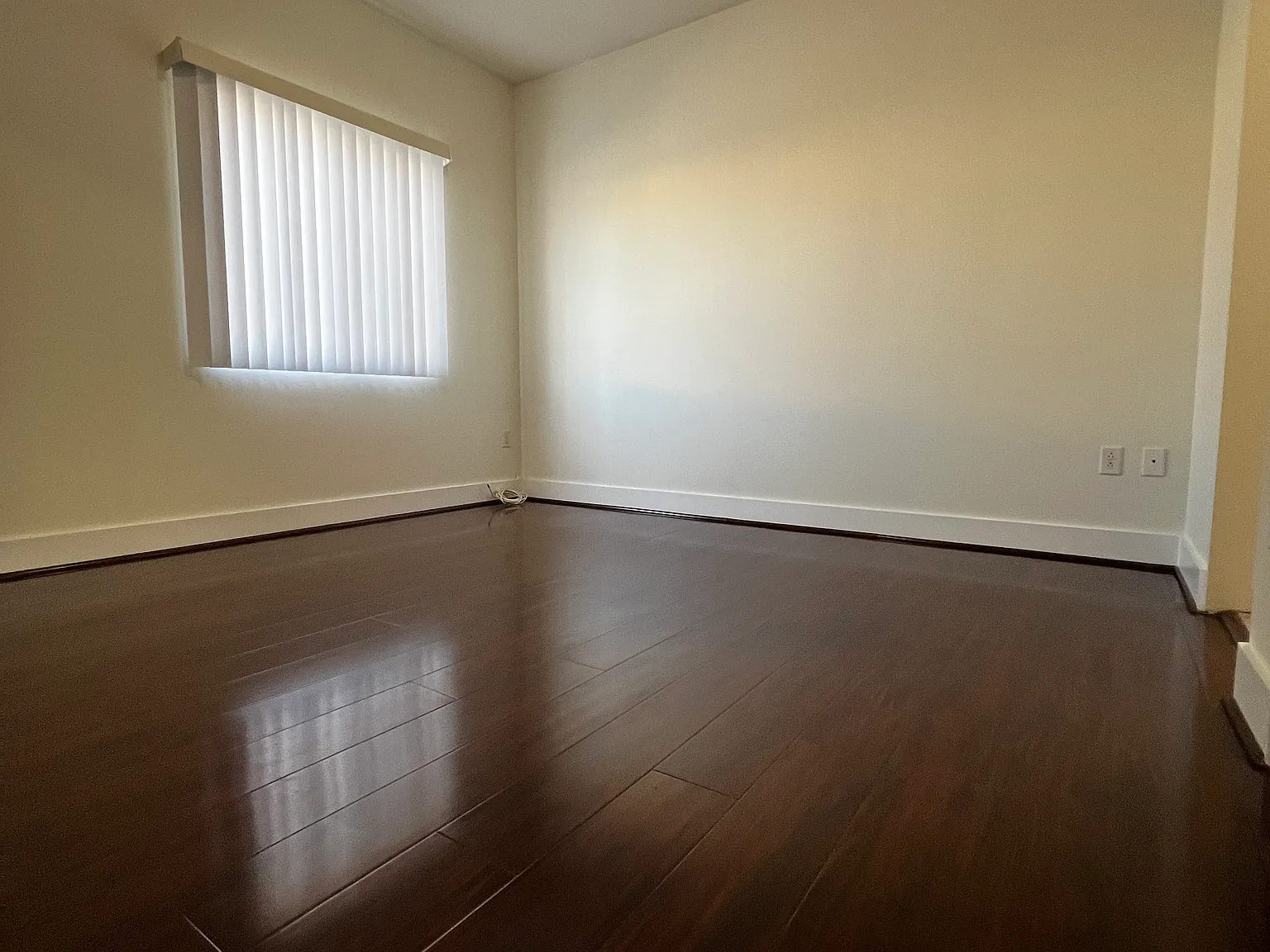 2 bed, 2.5 bath, 1100 sqft, $3,500 — Photo 3