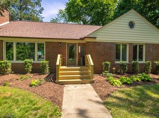 18355 Rainbow Dr, Lathrup Village, MI