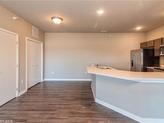 4th image of 2507 NE Oak Dr Unit 3