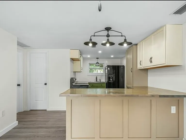 12 N Desoto Ave — Photo 19
