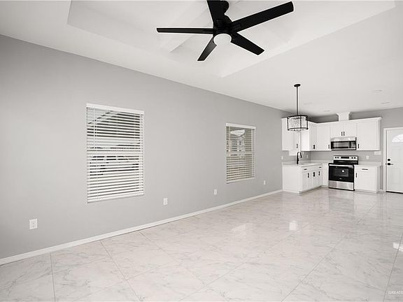 3rd image of 811 N Woodson Ave