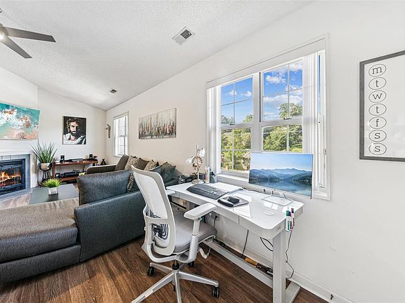 4th image of 8903 Wrenwood Ln