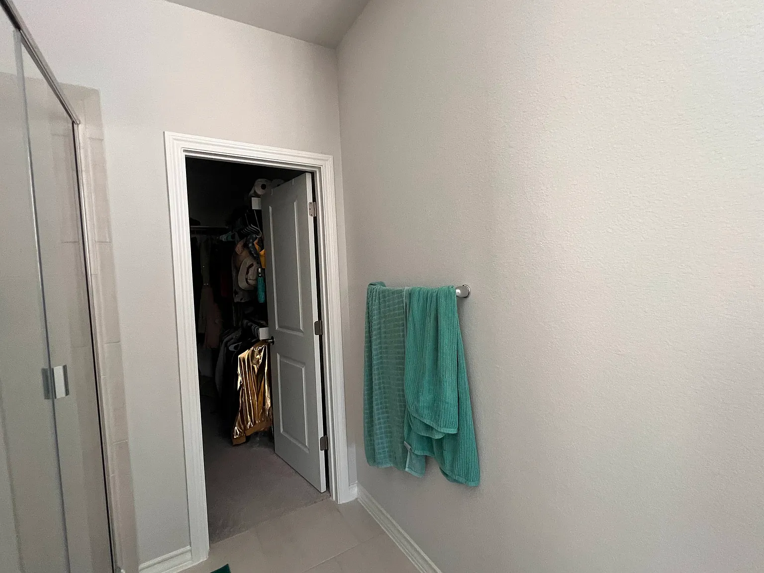 3 bed, 1914 sqft, $2,350 — Photo 4