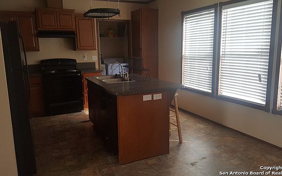 4th image of 7647 Woodlake Vw