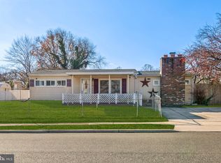 512 S Maple Ave, Maple Shade, NJ 08052