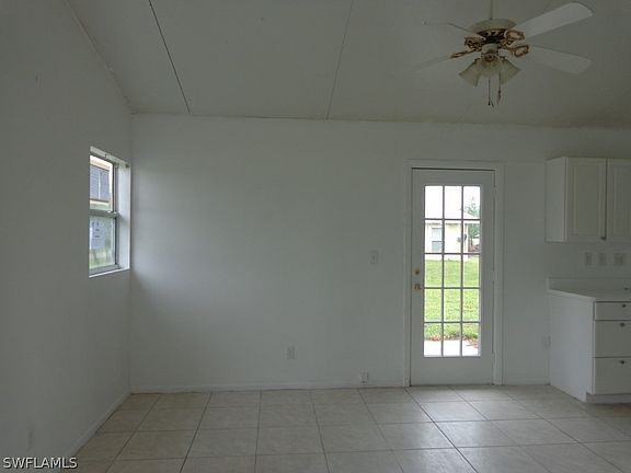 2nd image of 1010 Poinsettia Ave