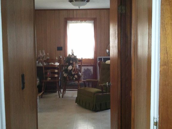 3rd image of 472 Legrande Ave