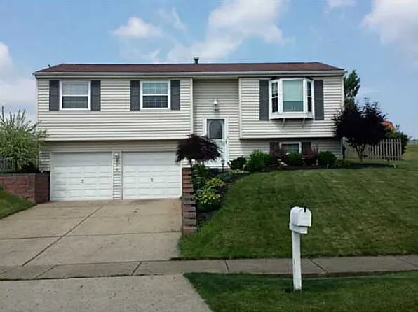 203 Glenmore Dr, Coraopolis, PA 15108