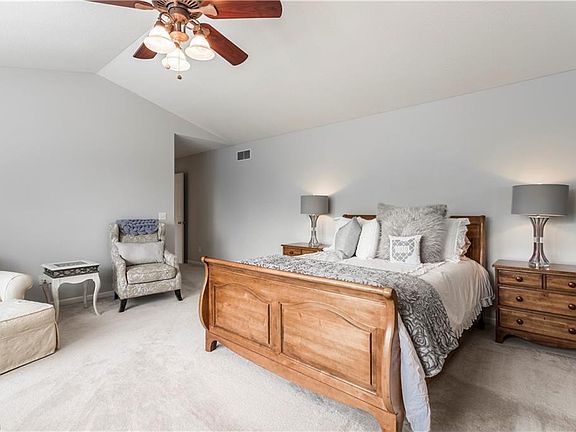 4th image of 36228 S Park Dr