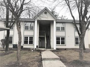 747 Sugar Glen Dr, Saint Peters, MO 63376