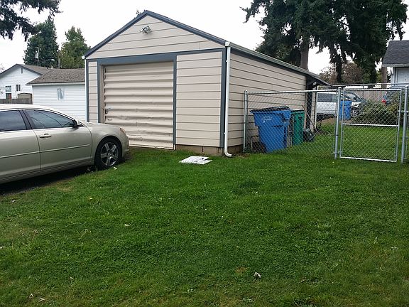 2nd image of 3417 W St