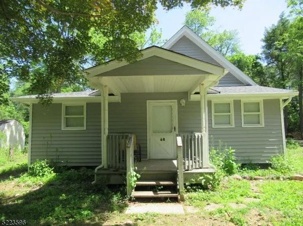 68 Hemlock St, Oakland Boro, NJ 07436