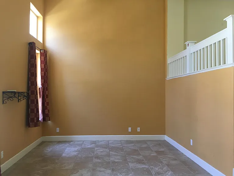 1061 Pearl Ter — Photo 2