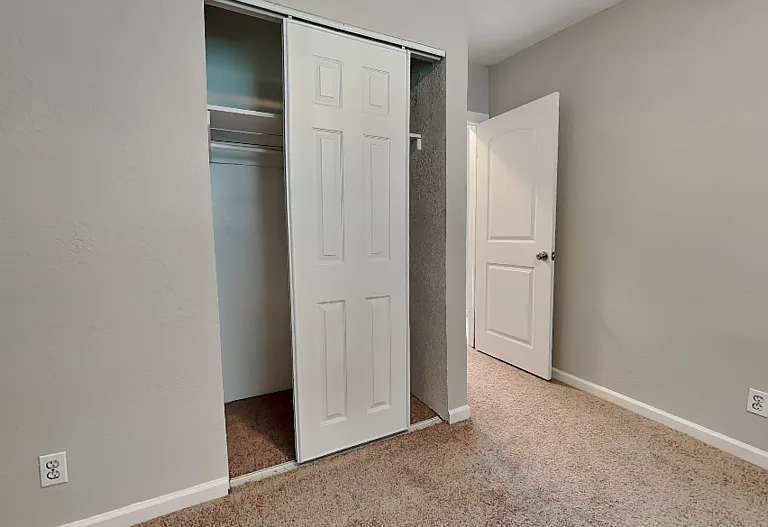 5306 Paris Ave — Photo 8