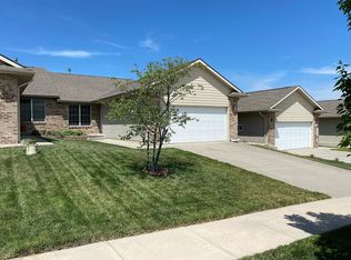 1256 Dublin Rd, Lincoln, NE 68521