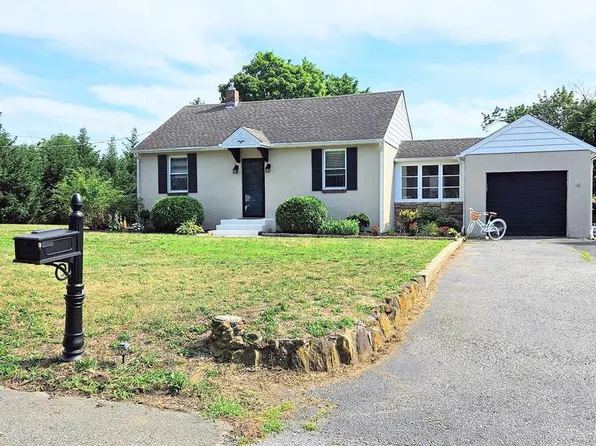 279 Russell Ave, Vineland, NJ 08360