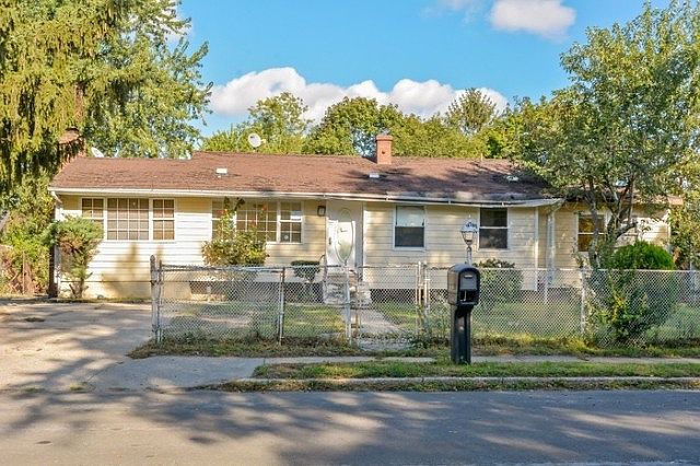 1st image of 168 Stuyvesant Dr