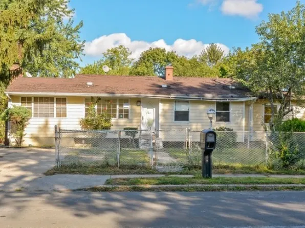 168 Stuyvesant Dr, Selden, NY 11784