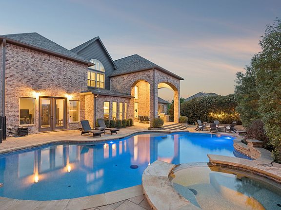 3rd image of 1015 Steel Dust Rd