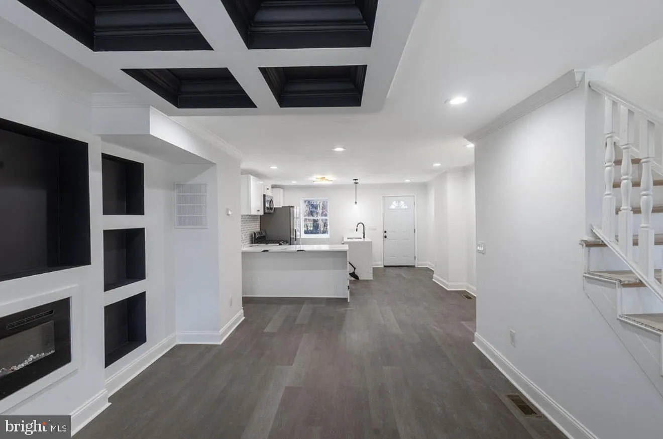 4 bed, 1900 sqft, $2,100 — Photo 4