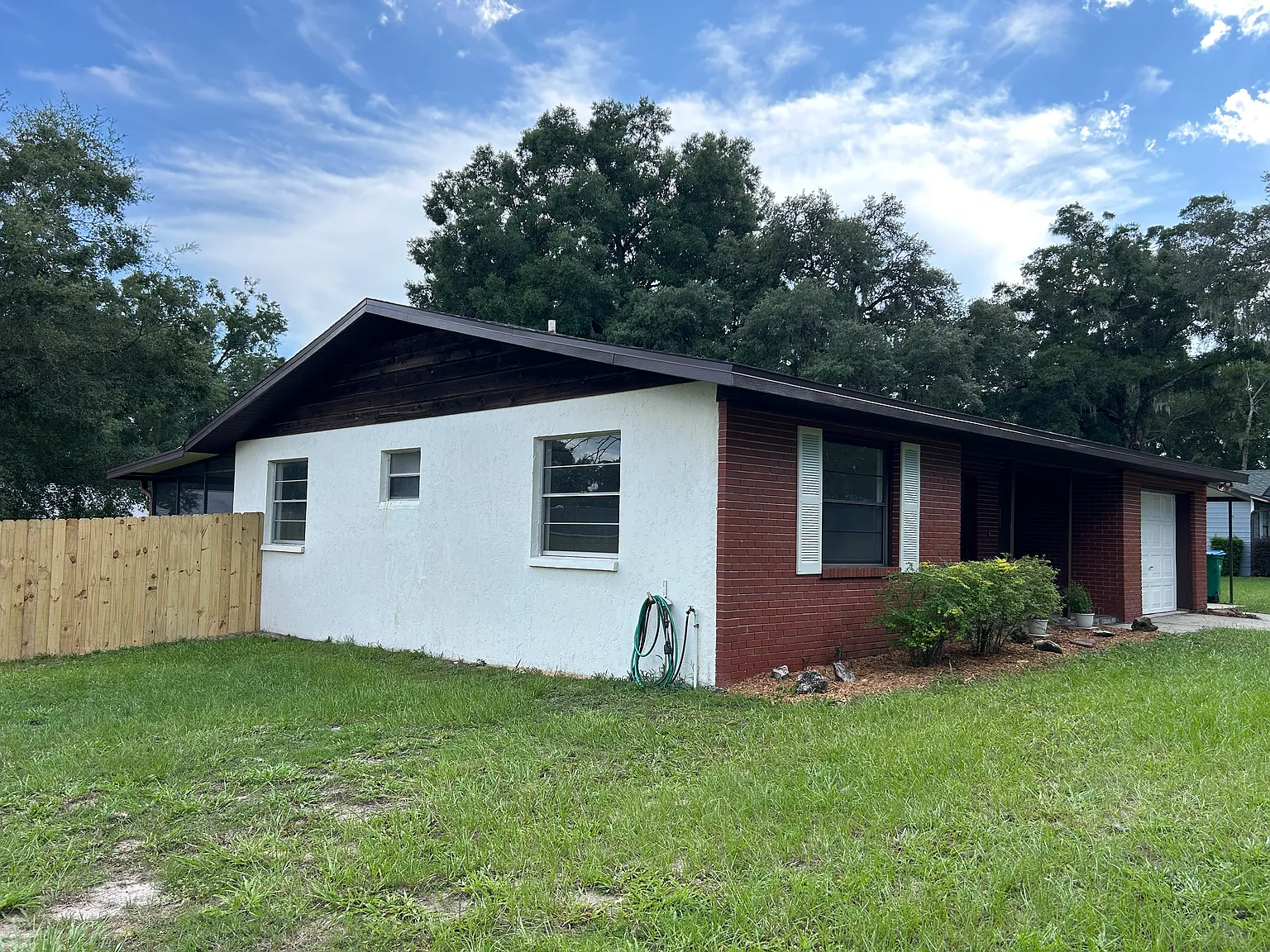 3 bed, 1422 sqft, $2,300 — Photo 3