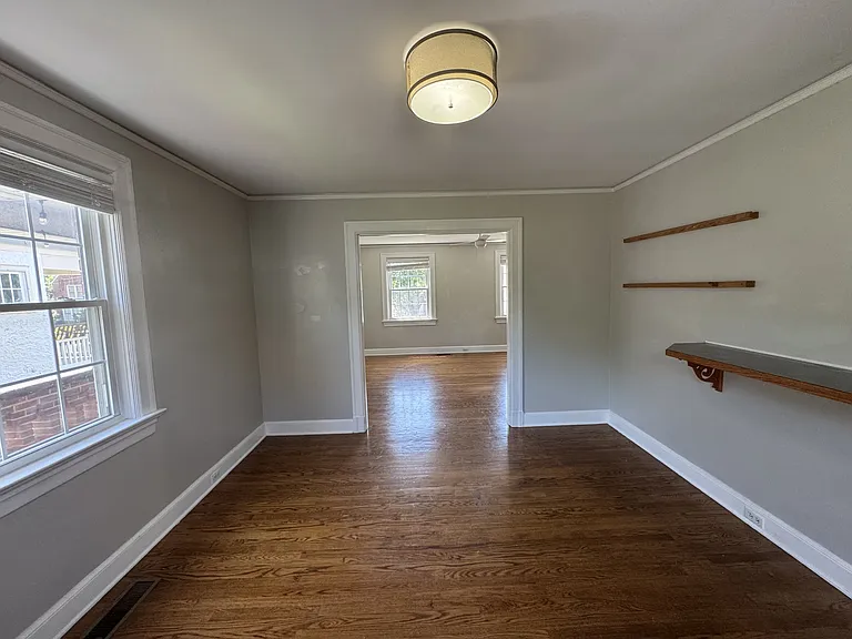 310 Yeardley Ave — Photo 16