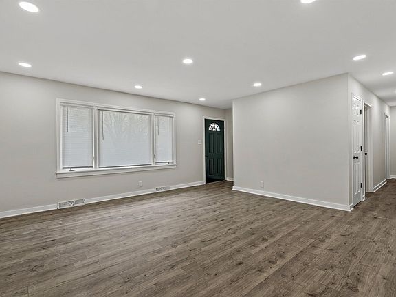 2nd image of 3300 Belmont St