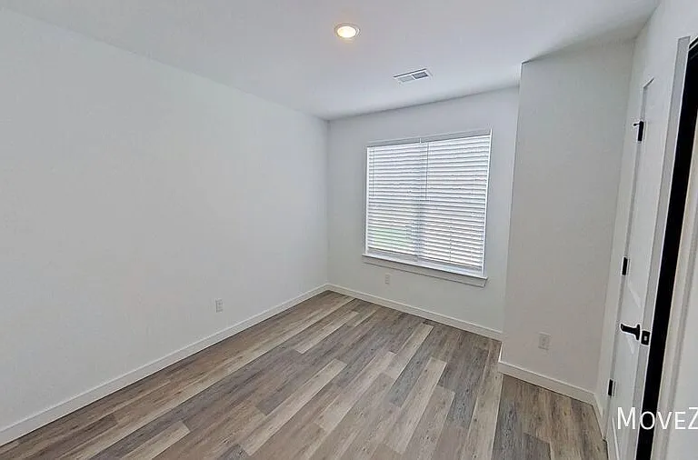 275 Vanderbilt Rd — Photo 28
