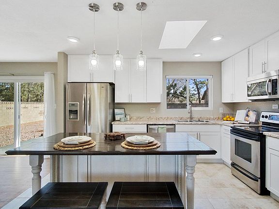 Fully updated kitchen.