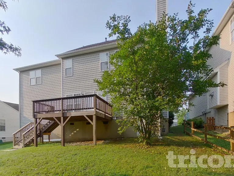 6902 Fenwick Dr — Photo 22
