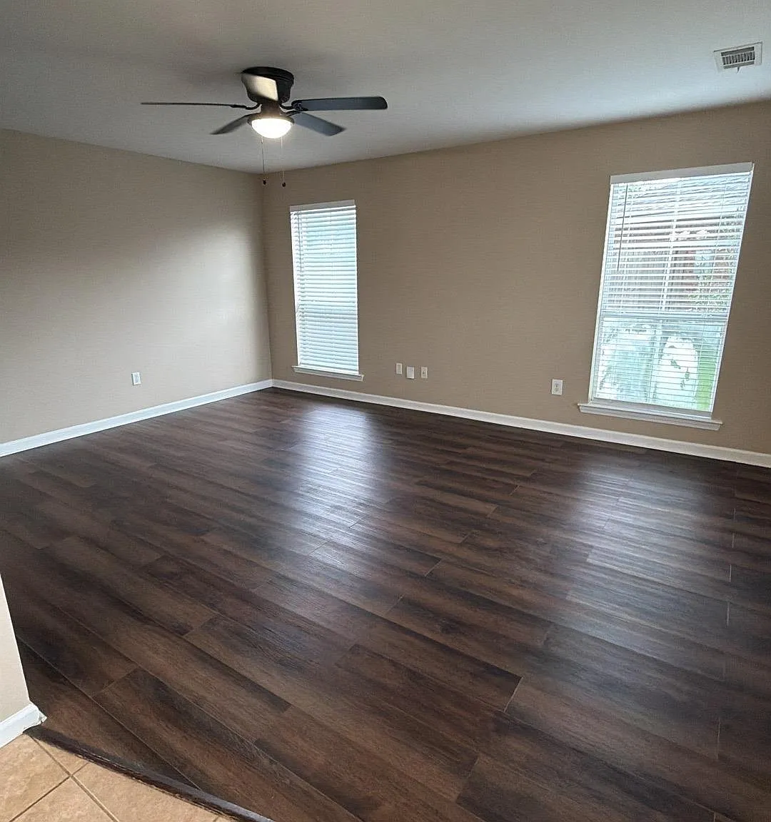 3 bed, 1165 sqft, $1,600 — Photo 2