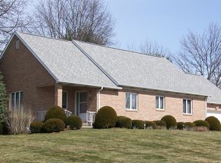 277 Eric Ln, Wadsworth, OH 44281