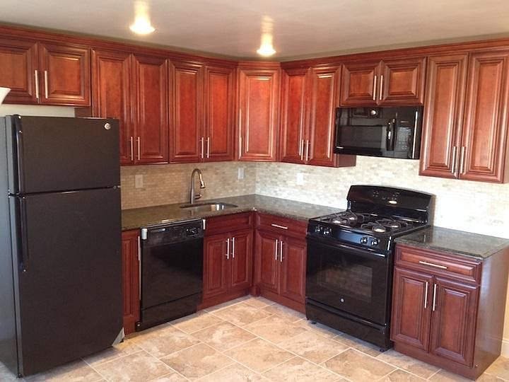1st image of 1 Cresthill Dr #2C