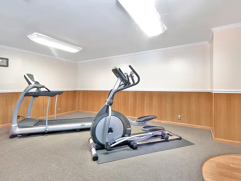 1220 Mills St #5M — Photo 21