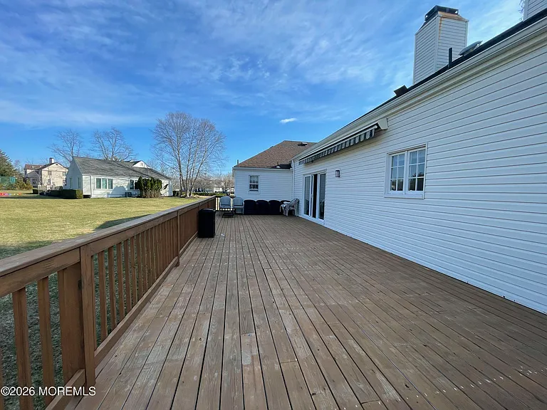 60 Larchwood Ave — Photo 13