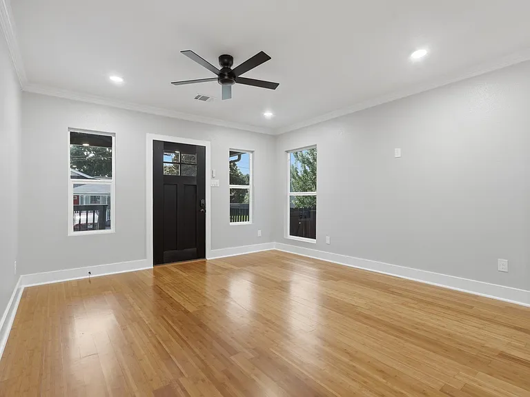 105 Opal Ct — Photo 5